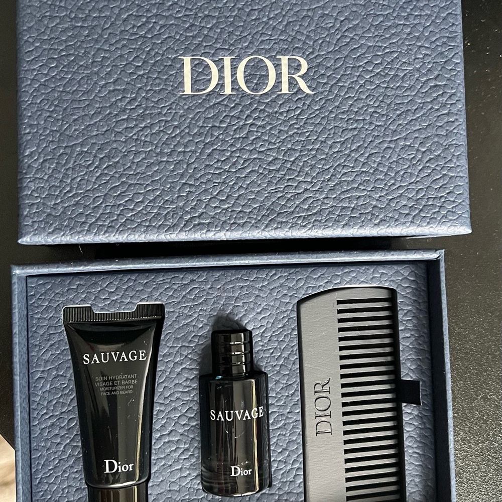 Dior Sauvage Men's Grooming Set - Black